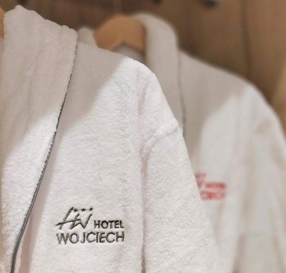 Hotel Wojciech Августув Экстерьер фото